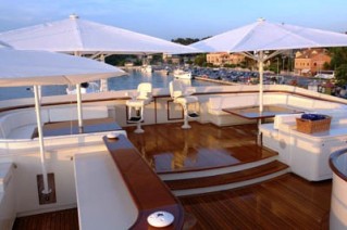 Yacht Big Aron Sundeck